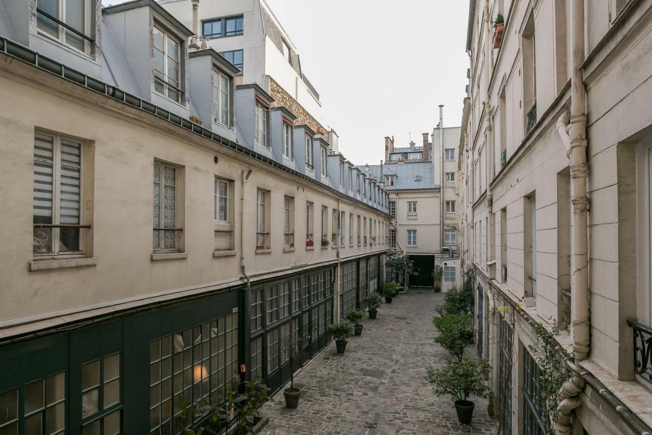 شقة باريس  في Charmant Studio Neuf Proche Des Invalides المظهر الخارجي الصورة